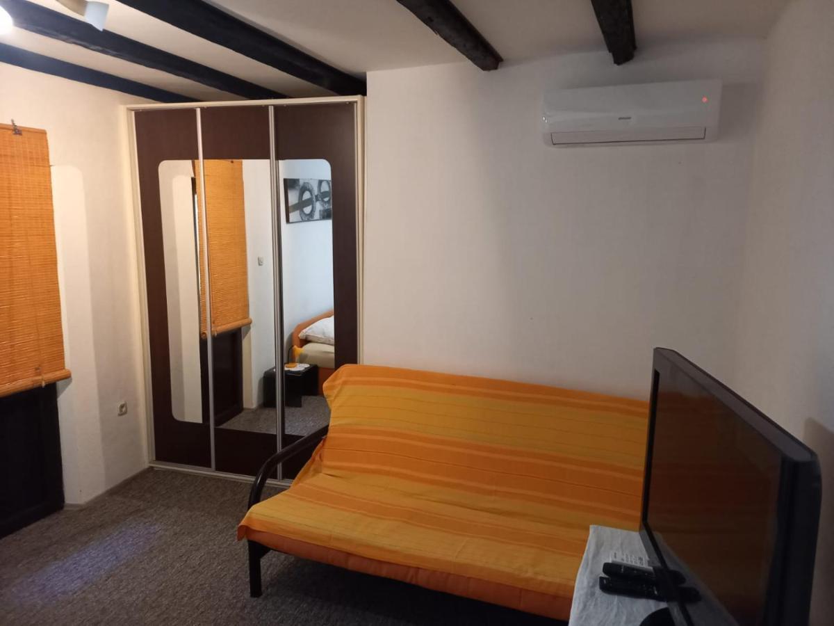 Old Town Apartment Murter Exterior foto
